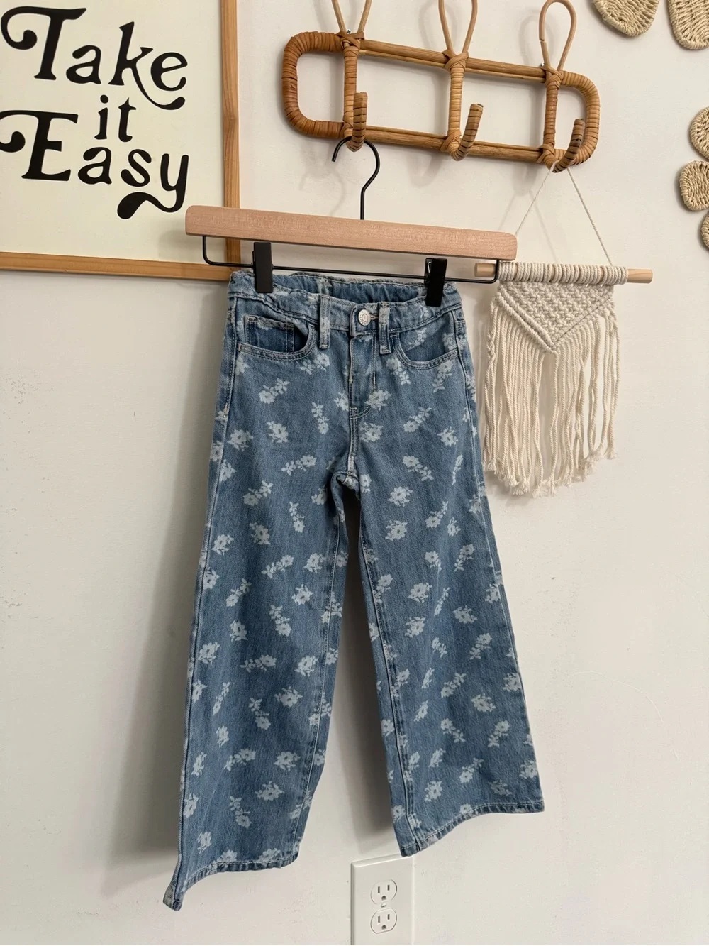 Old Navy - 5T - wide leg floral jeans